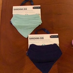 Set of 2 Bebe au lait bandana bibs
